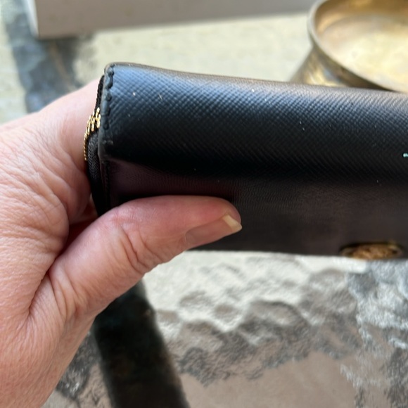 Tory Burch saffiano leather black wallet EUC - Picture 5 of 12